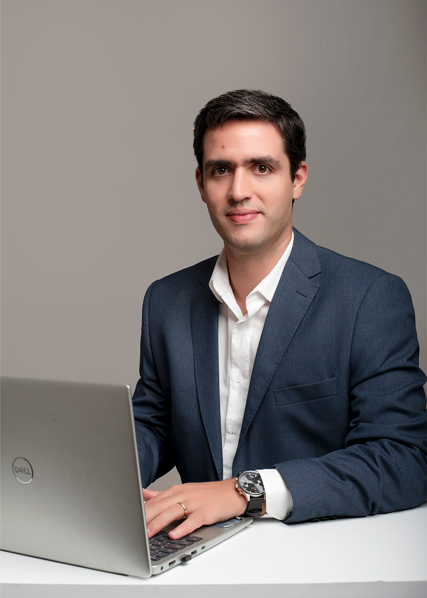 Dr. Ícaro Daniel